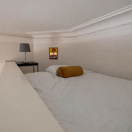 2ndhomes Loft With Location In Kluuvi *