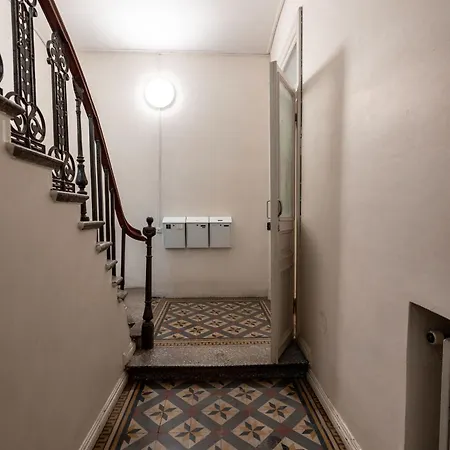 2ndhomes Loft With Location In Kluuvi